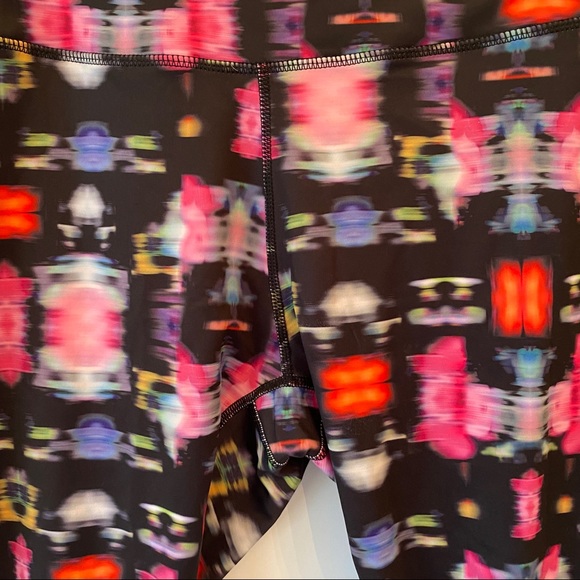 Athleta Speed Sonar tights Multi Color - Picture 3 of 9